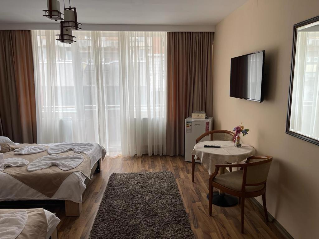 Casa Alex Hotell Târgu Jiu Eksteriør bilde